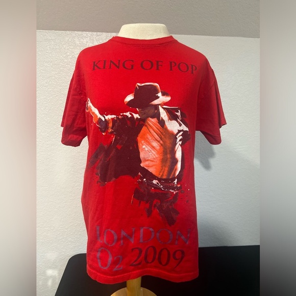 Michael Jackson This Is It Tour Shirt Red - L Purchased off MJ website - Picture 1 of 4